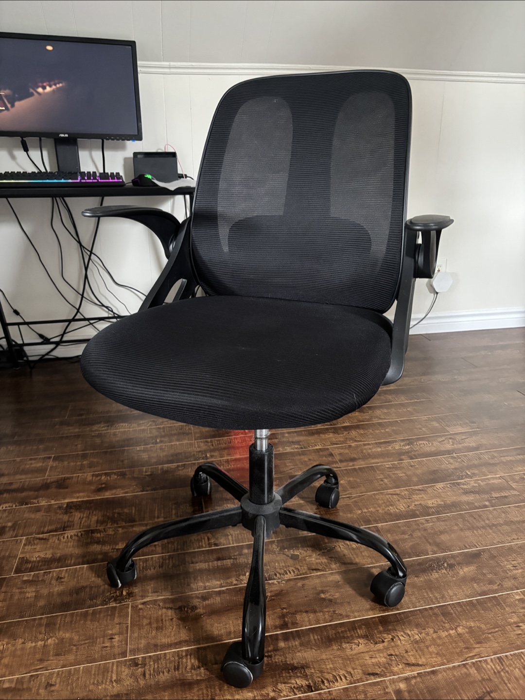 Black Mesh Office Chair
