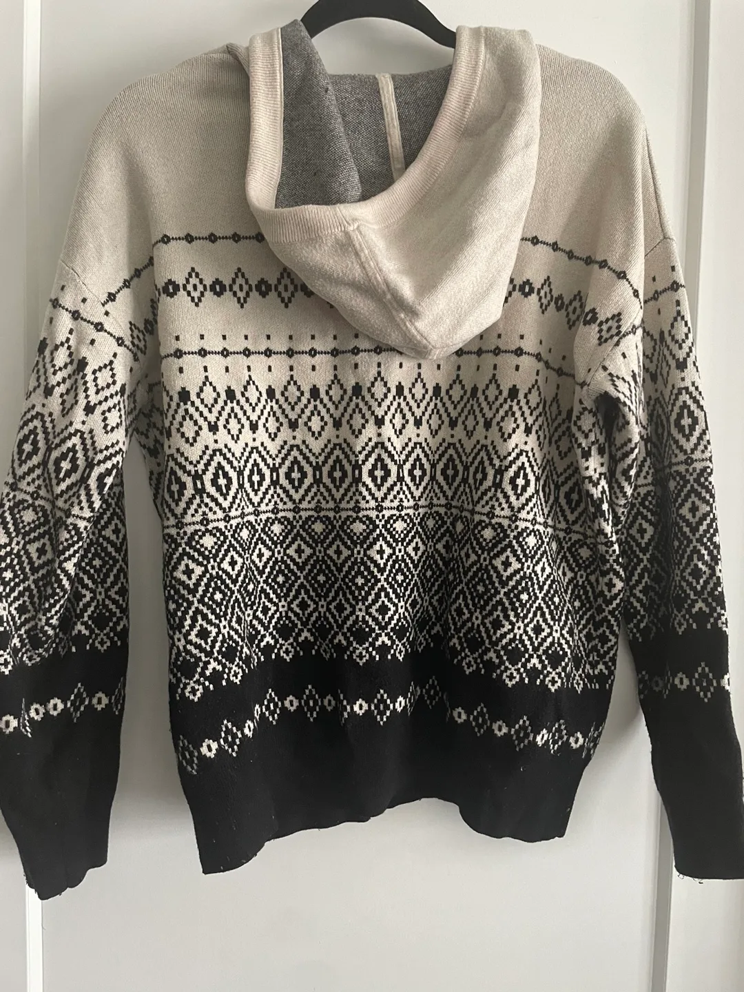 Joie l Hooded Sweater image indicator(2)