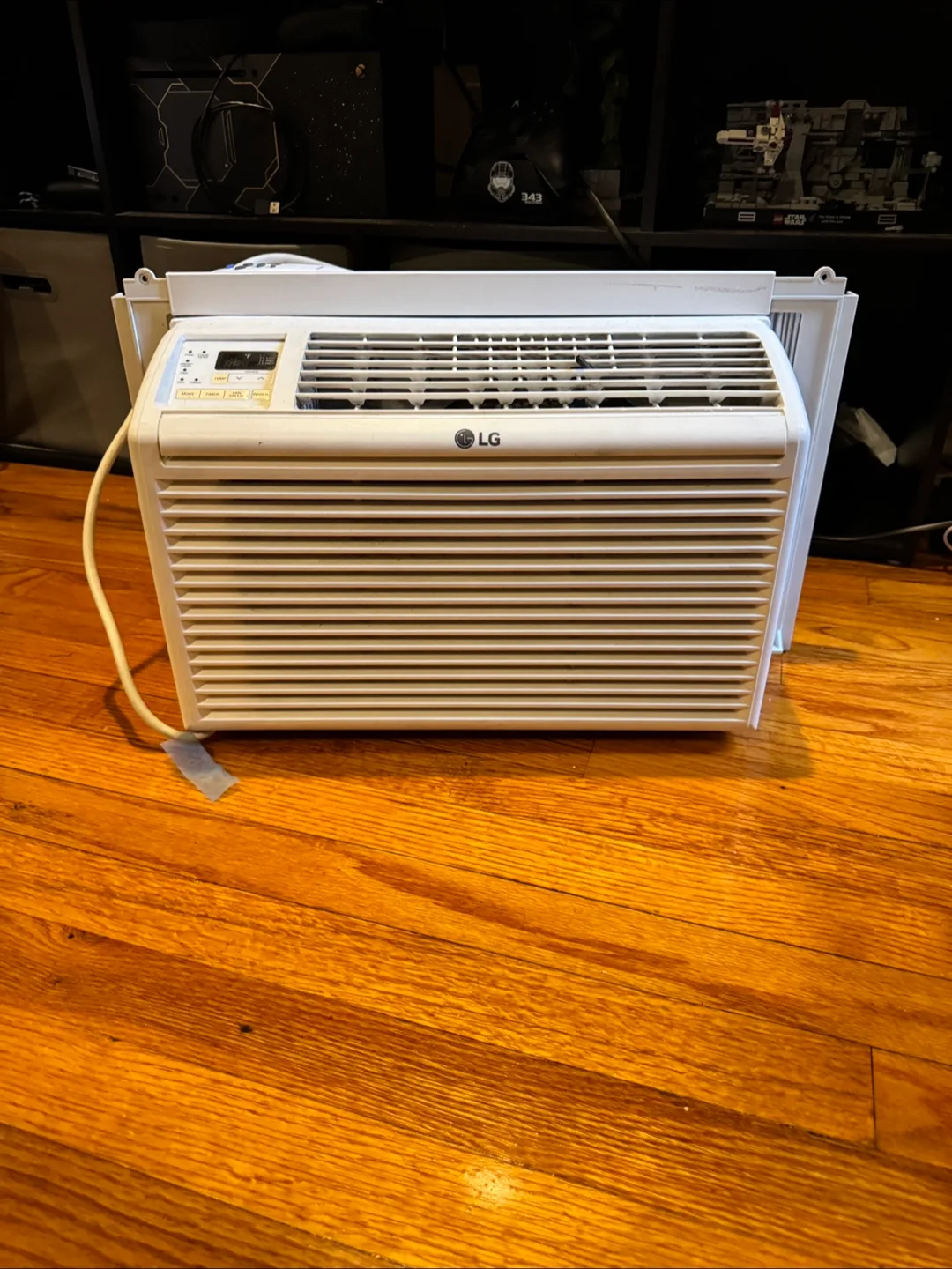 LG 6000 BTU Window AC Unit thumbnail
