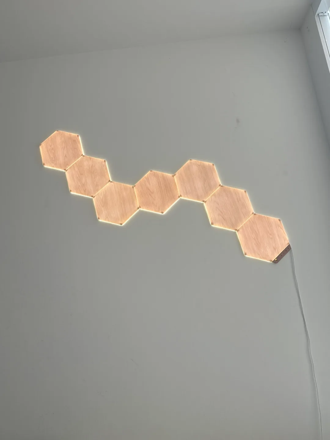 8lite Hexagon LED Wall Light - 7 Panels thumbnail