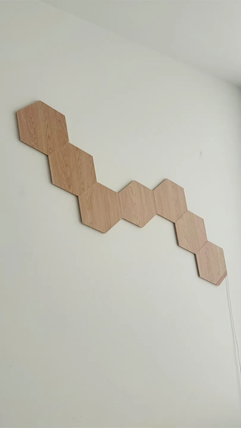 8lite Hexagon LED Wall Light - 7 Panels image indicator(3)