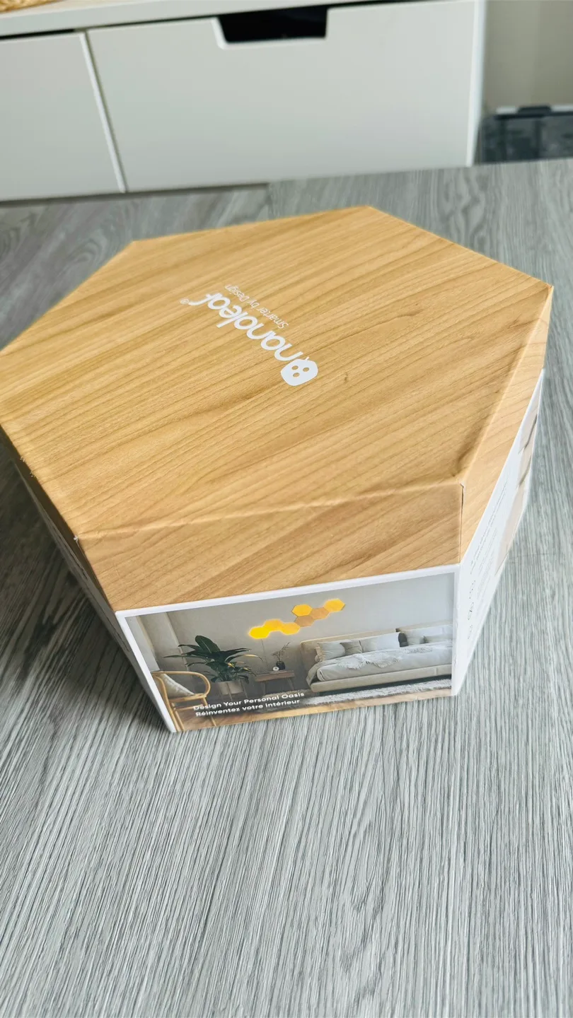 8lite Hexagon LED Wall Light - 7 Panels image indicator(5)