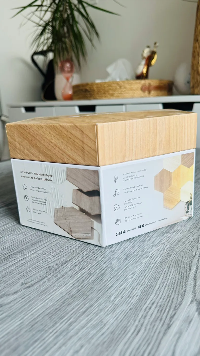 8lite Hexagon LED Wall Light - 7 Panels image indicator(6)