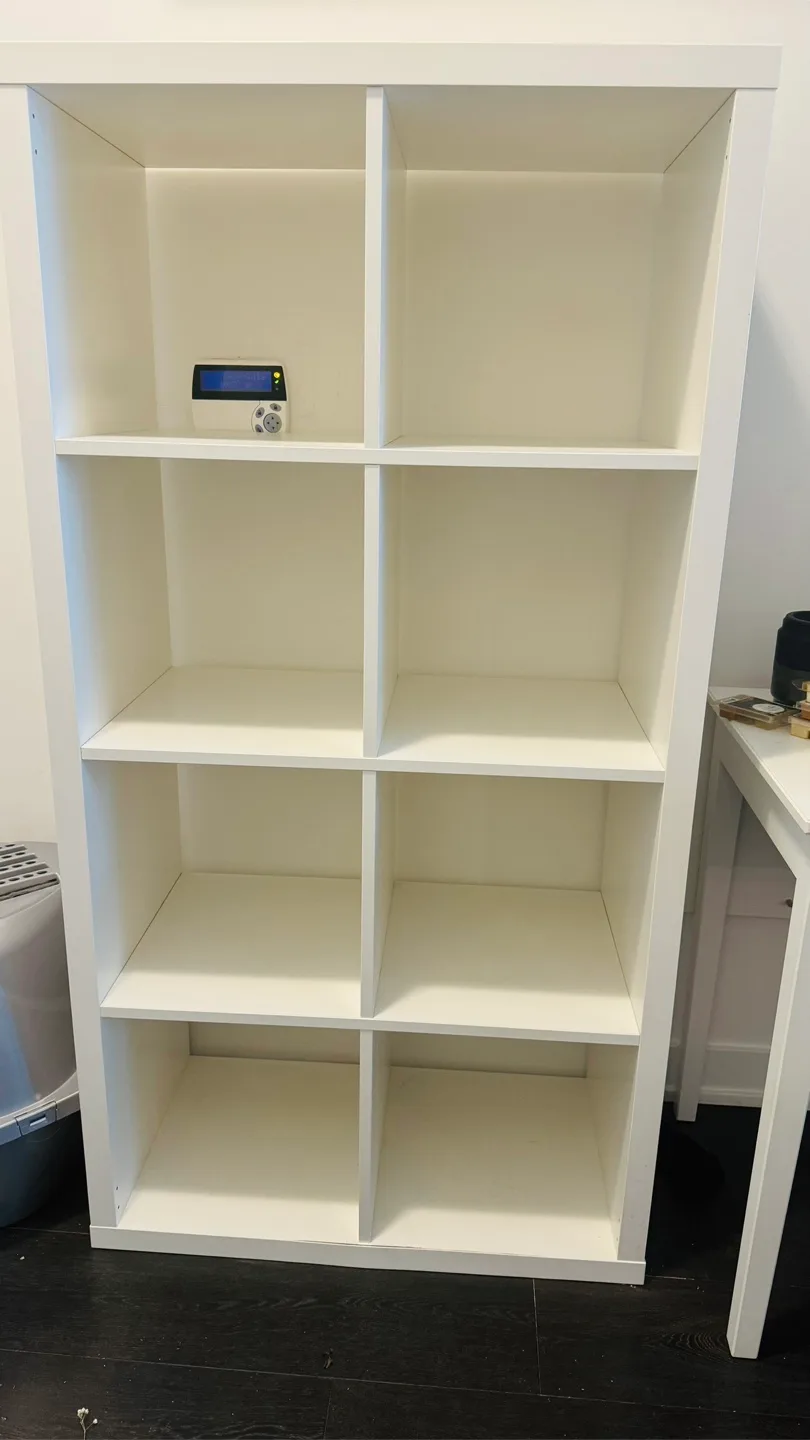 IKEA Kallax 6 Cube Shelving Unit - White image indicator(2)