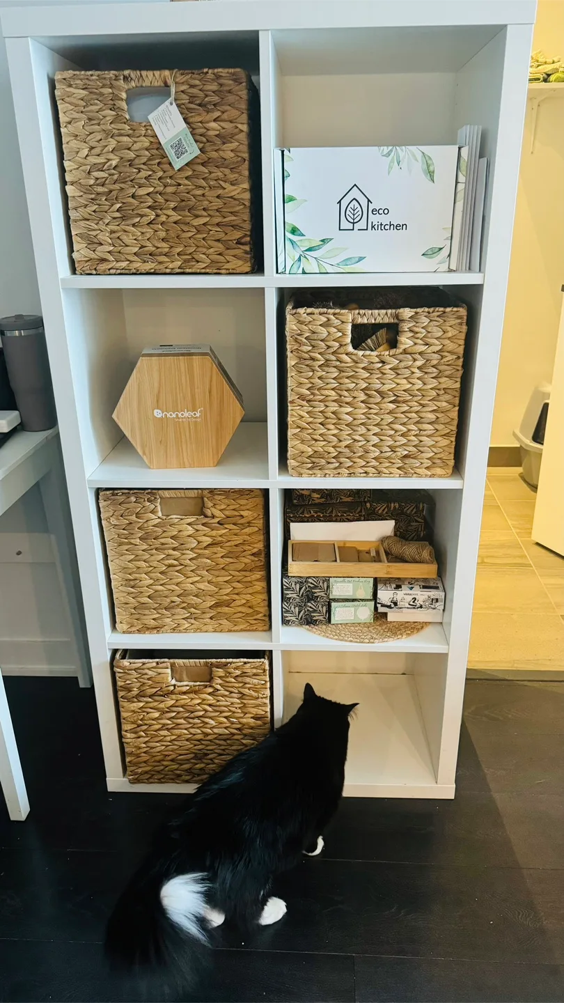 IKEA Kallax 6 Cube Shelving Unit - White image indicator(3)