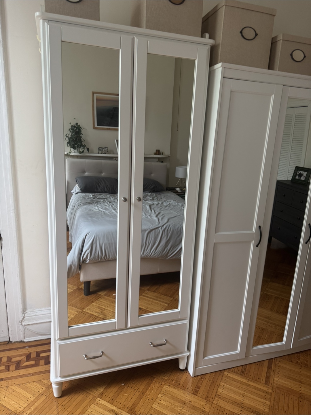 White mirrored wardrobe with one drawer