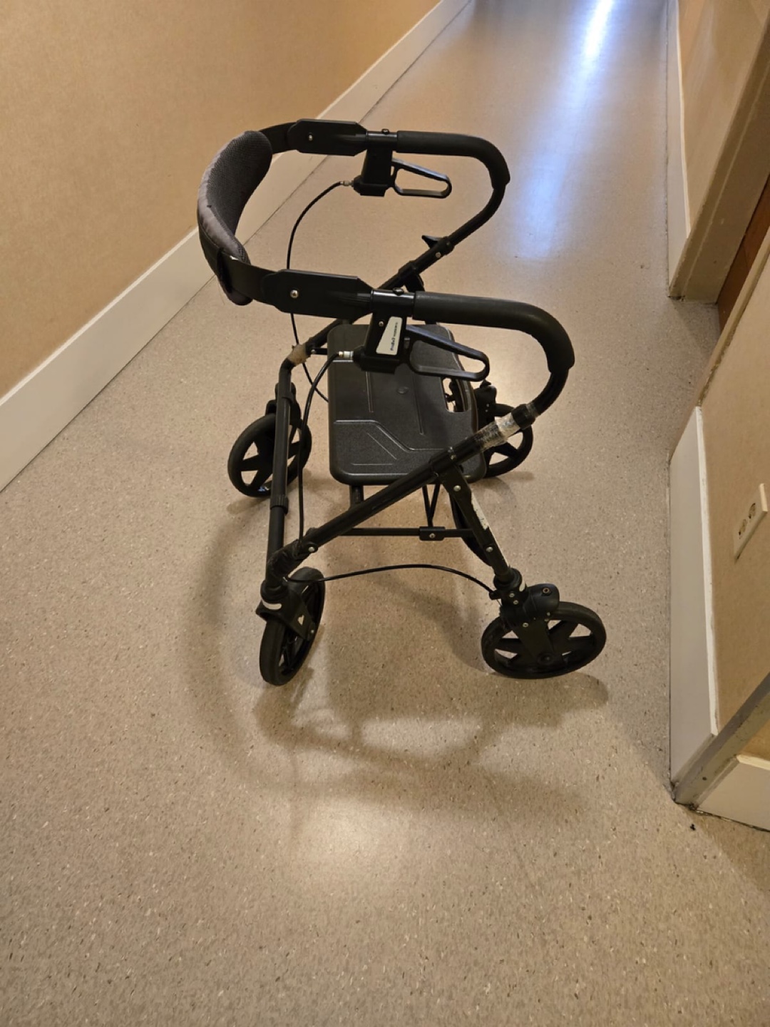 ProDe3 Walkers Rollator - photo 3