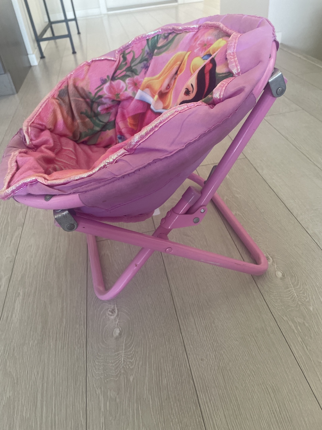 Disney Princess Folding Kids Chair - photo 2