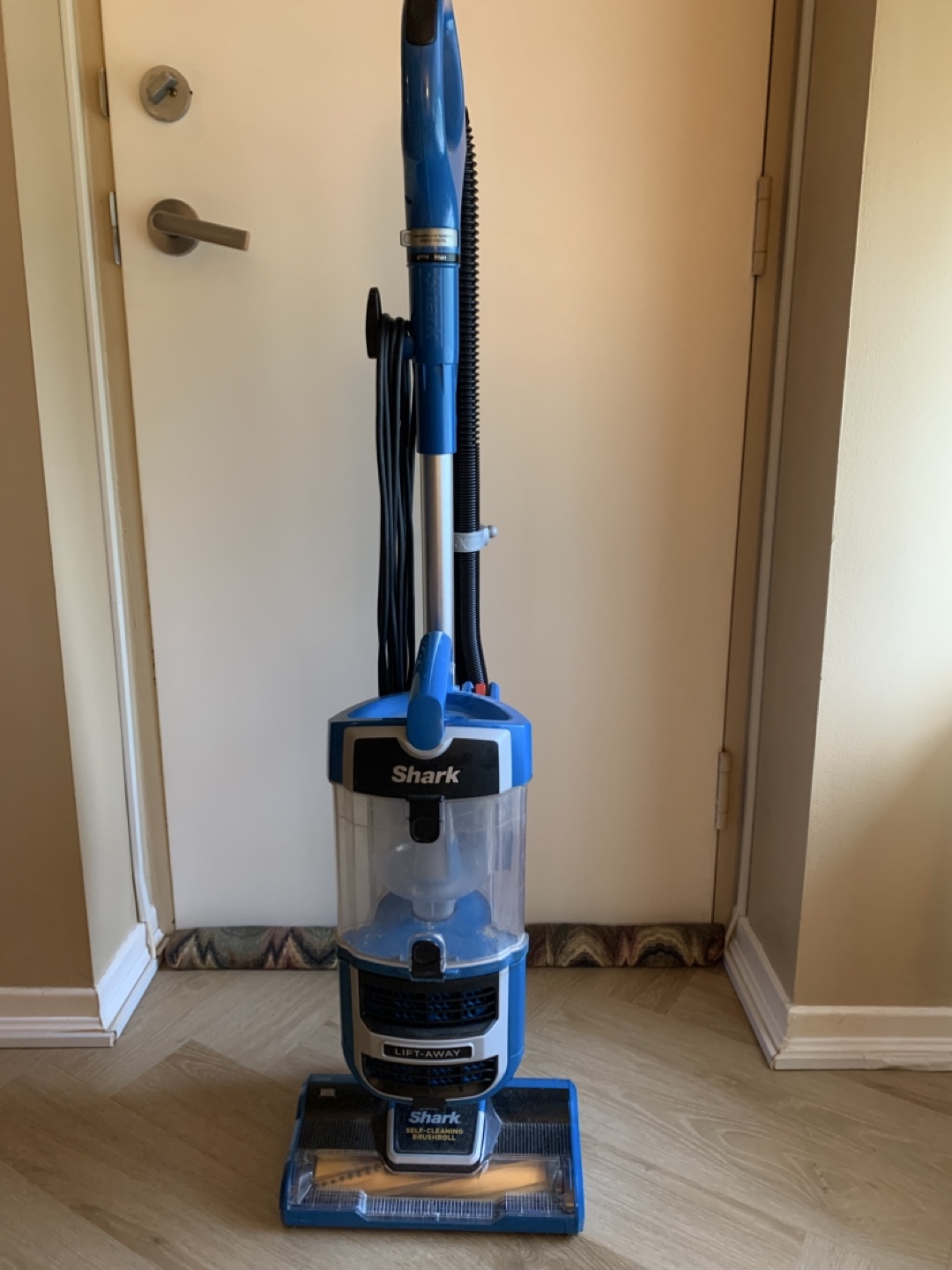 Shark Lift-Away Upright Vacuum