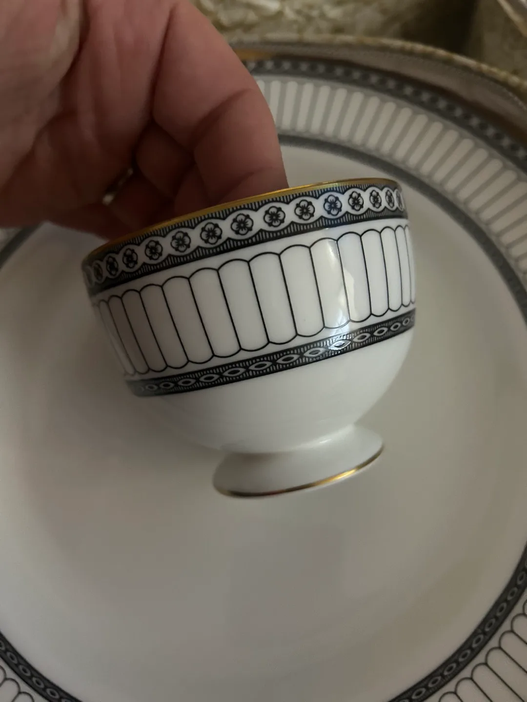 Wedgwood Colonnade Dinnerware Set image indicator(2)