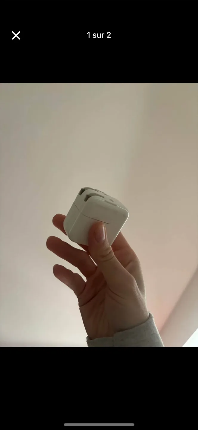 Apple 10W USB Power Adapter Charger thumbnail