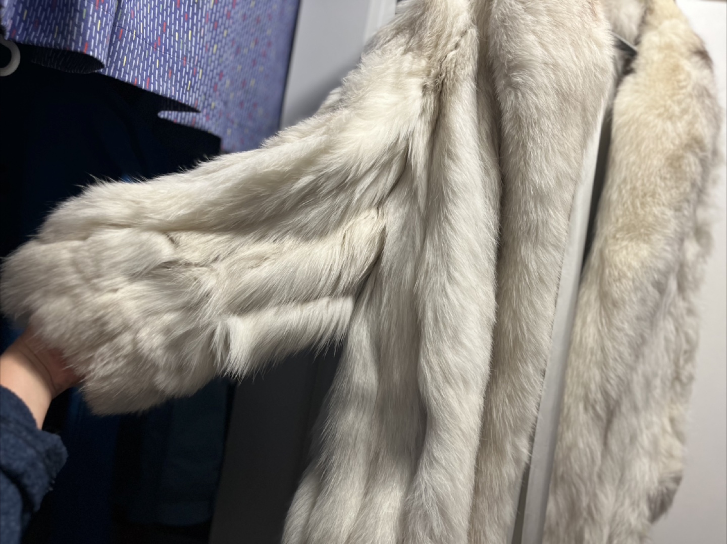 Vintage White Fox Fur Coat - photo 2
