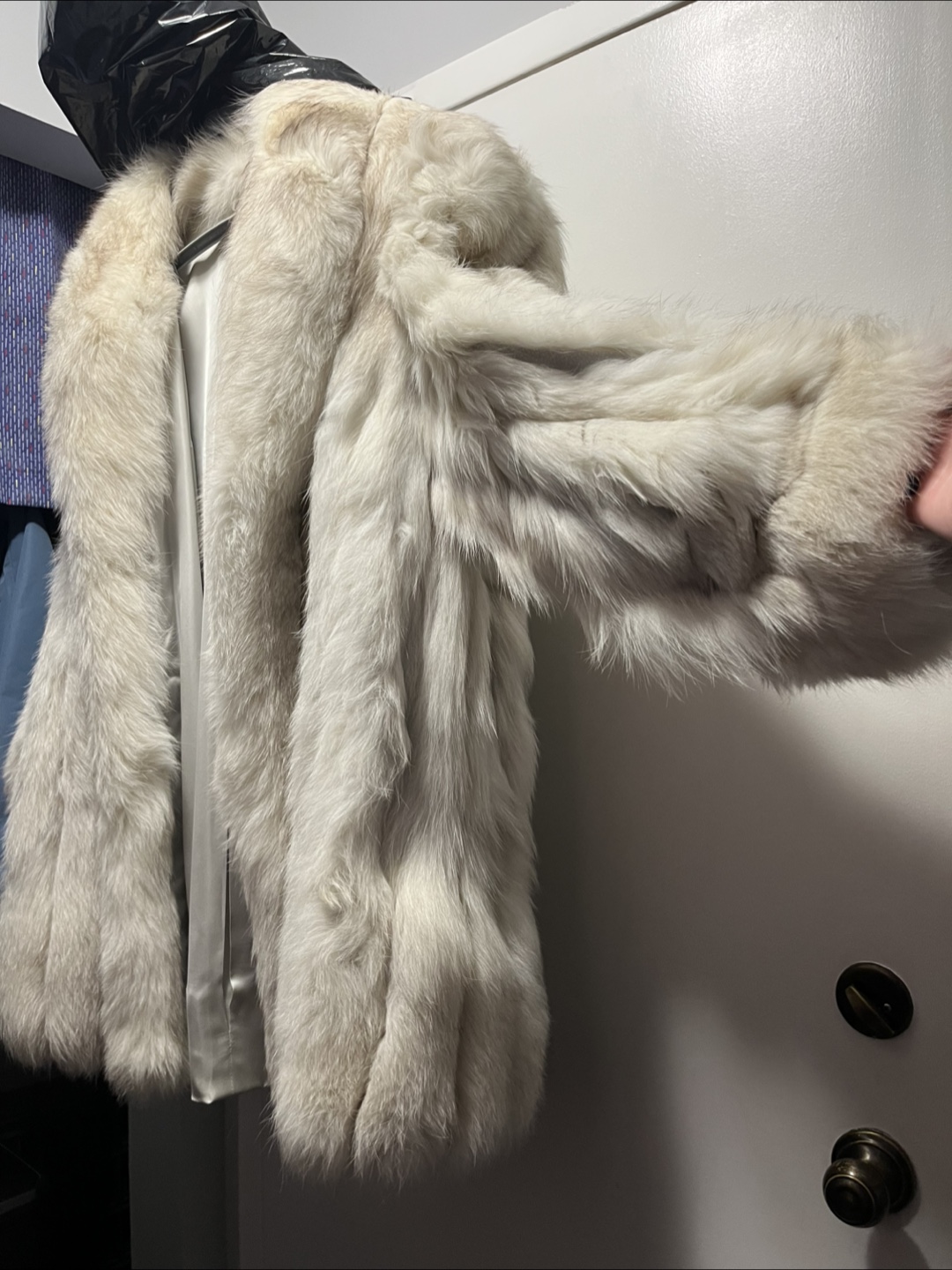 Vintage White Fox Fur Coat - photo 3
