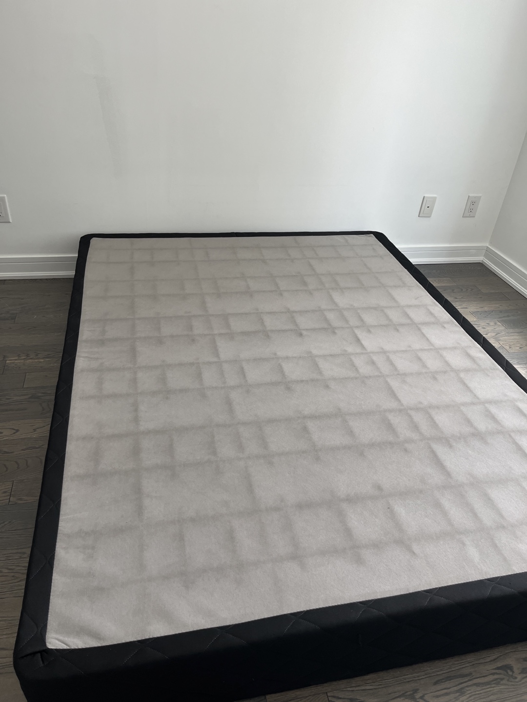 (Queen Mattress/Box Spring Set) Sealy Posturepedic Plus - photo 3