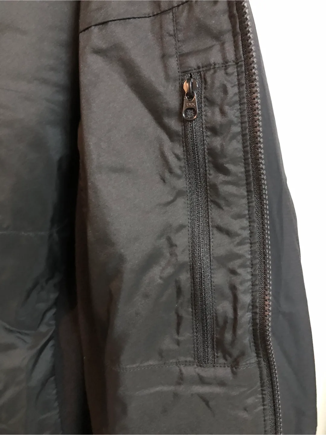 Arc’teryx Atom LT Jacket (Women XS) (Brand New) image indicator(4)