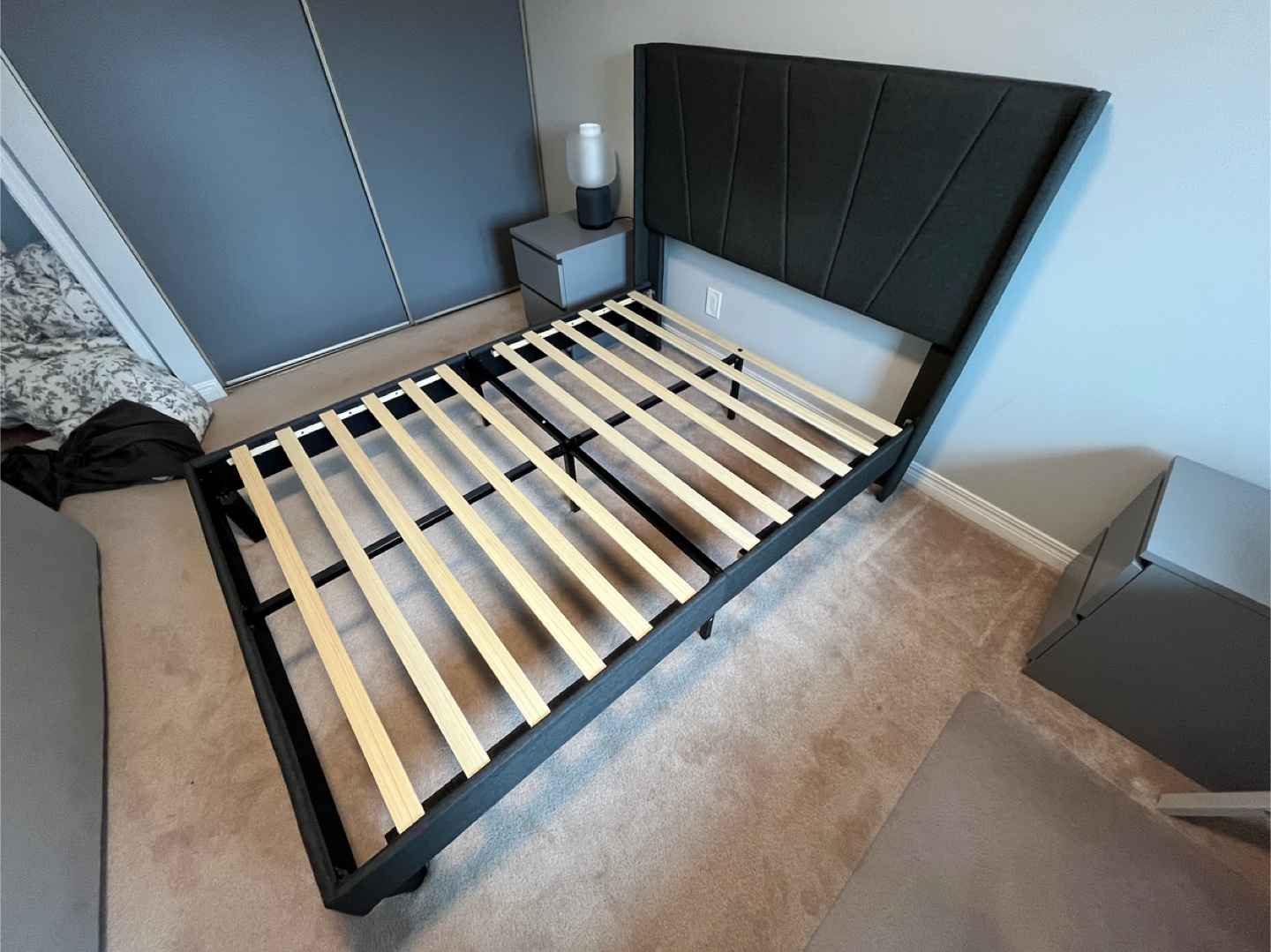 Bed with mattress - photo 3