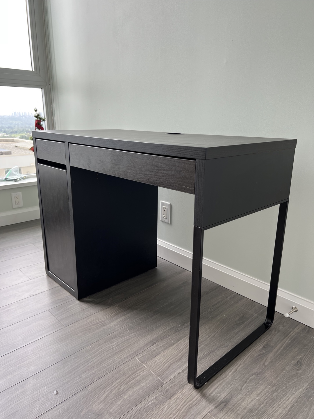 IKEA MICKE Desk - Dark Brown - photo 3