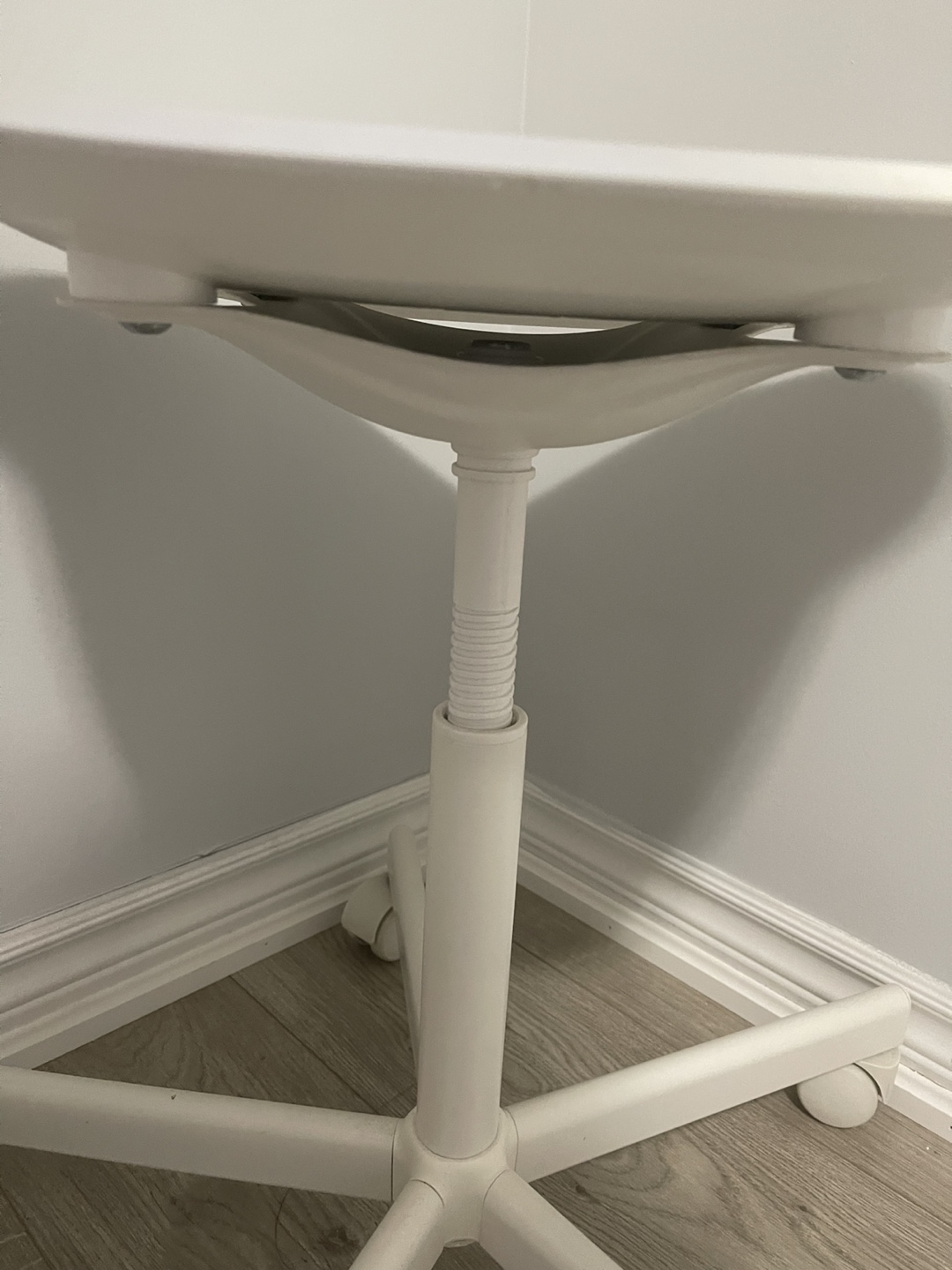White IKEA Swivel chair - photo 4