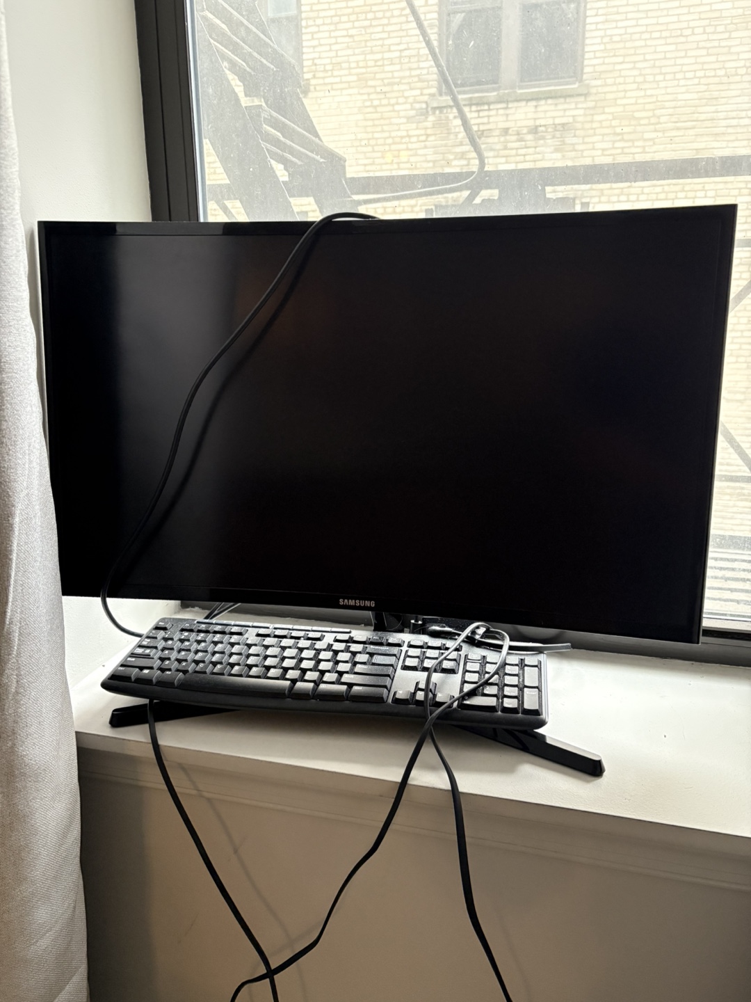 Samsung Monitor and Keyboard
