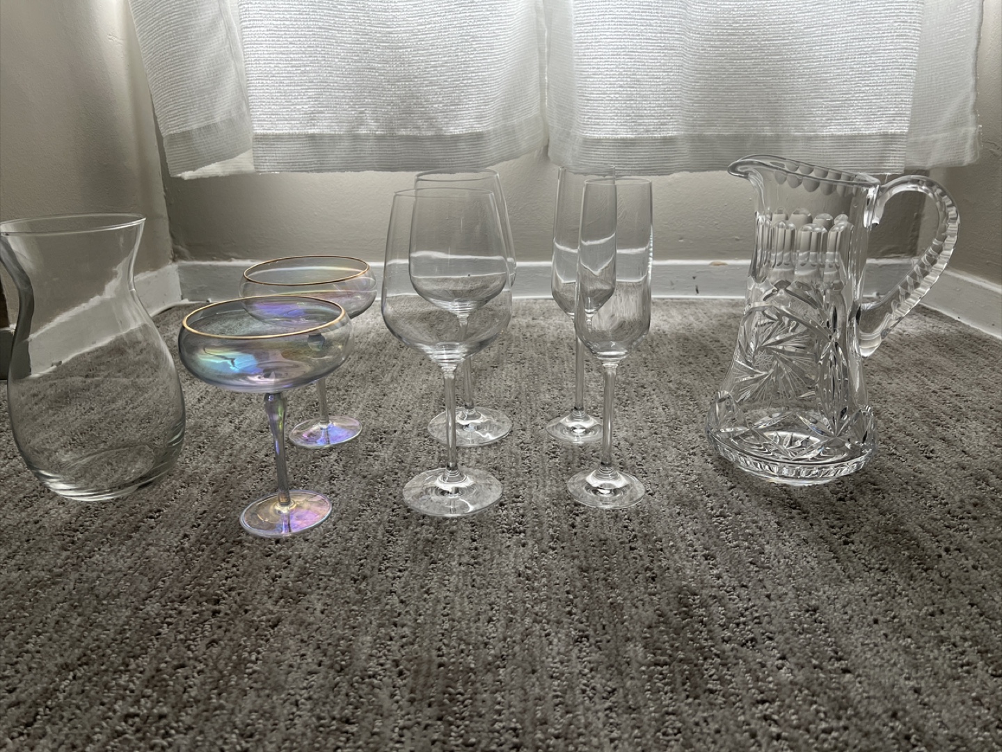 Glassware set 8-pieces (coupe, wine, flute, pitcher, vase)