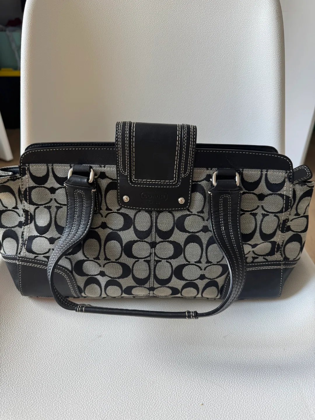 Coach Signature C Black and Grey Handbag image indicator(2)