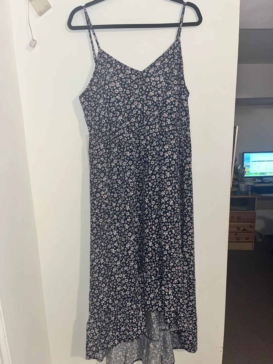 Floral midi dress image indicator(3)