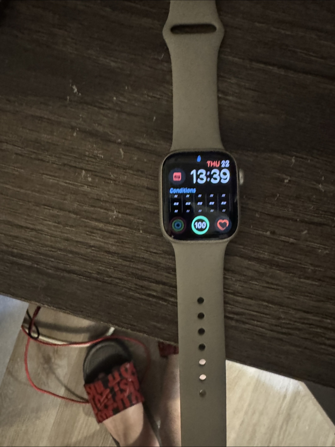 Apple Watch Series 7 Beige Sport Band