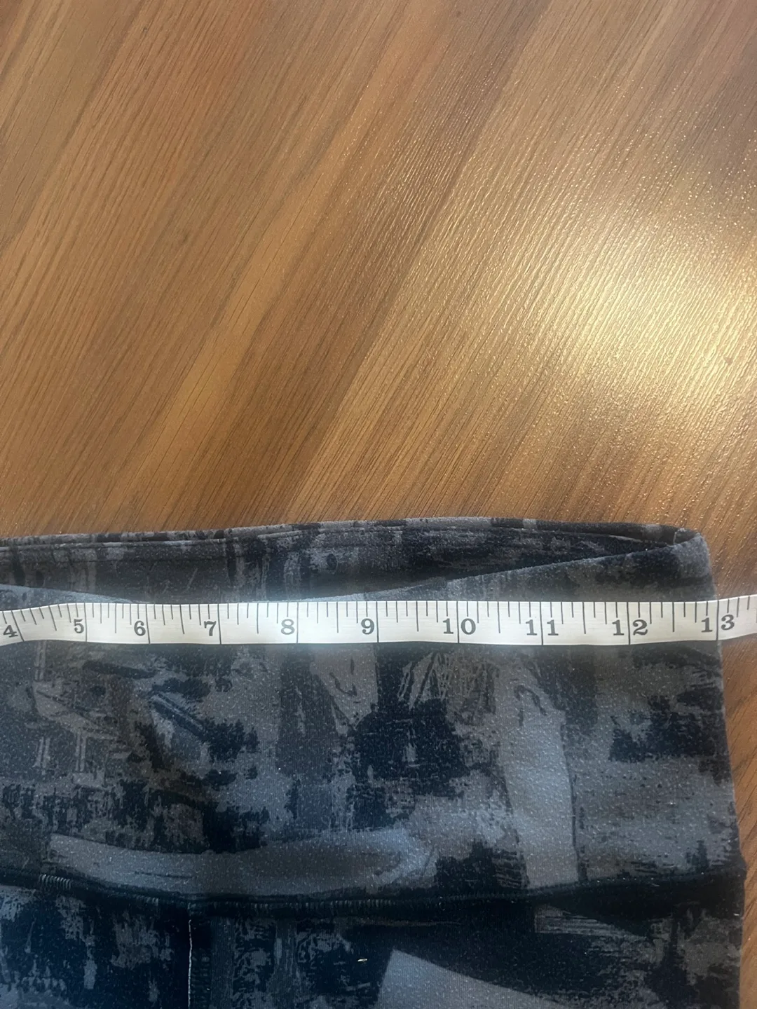 Alo Yoga Leggings - Size Small - Abstract Print image indicator(3)