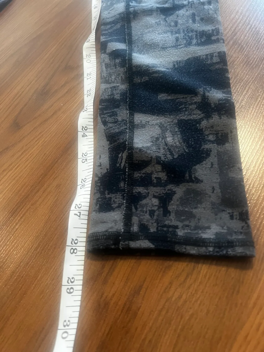 Alo Yoga Leggings - Size Small - Abstract Print image indicator(4)