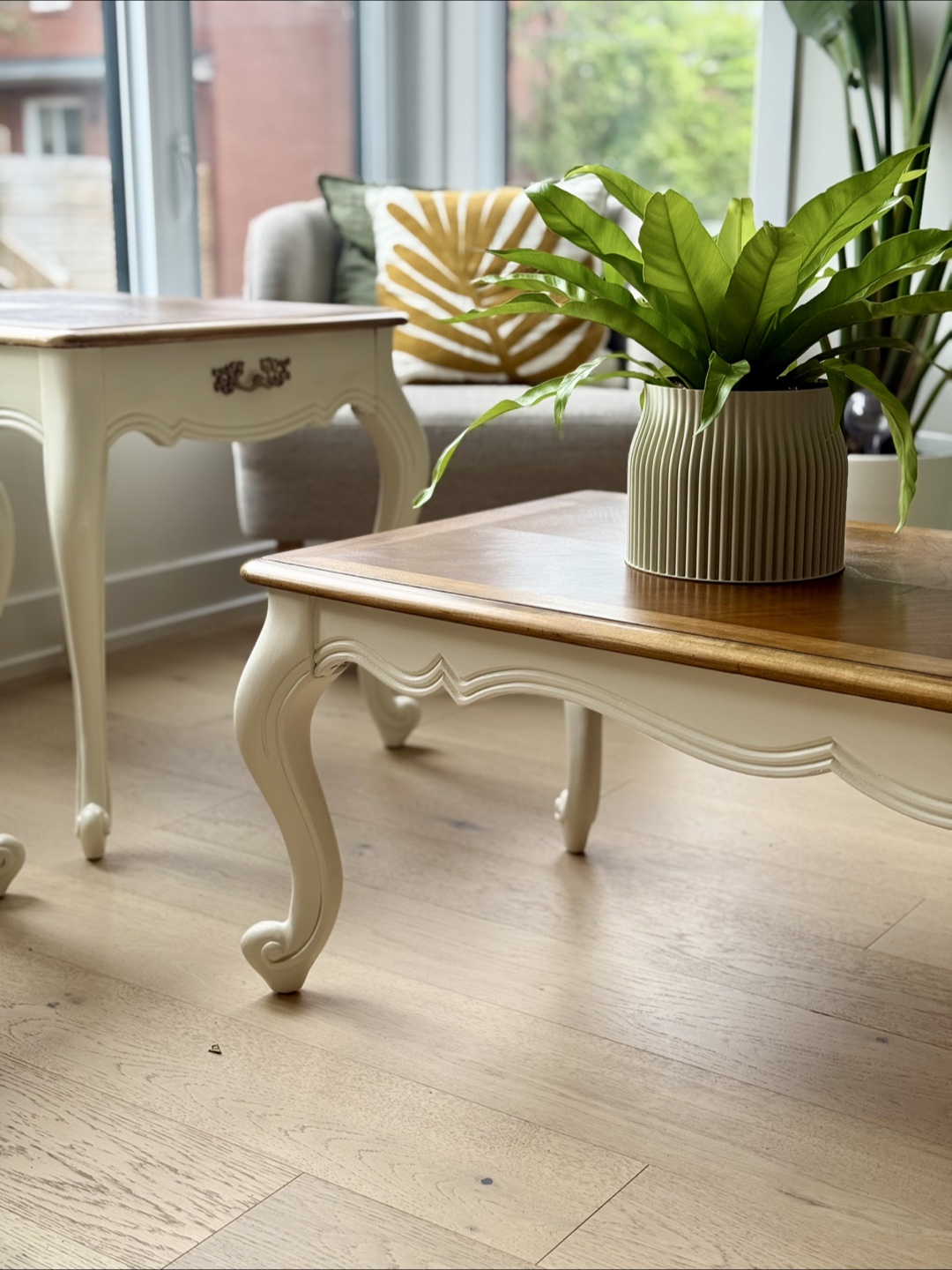 French Provincial Style Coffee Table - photo 5