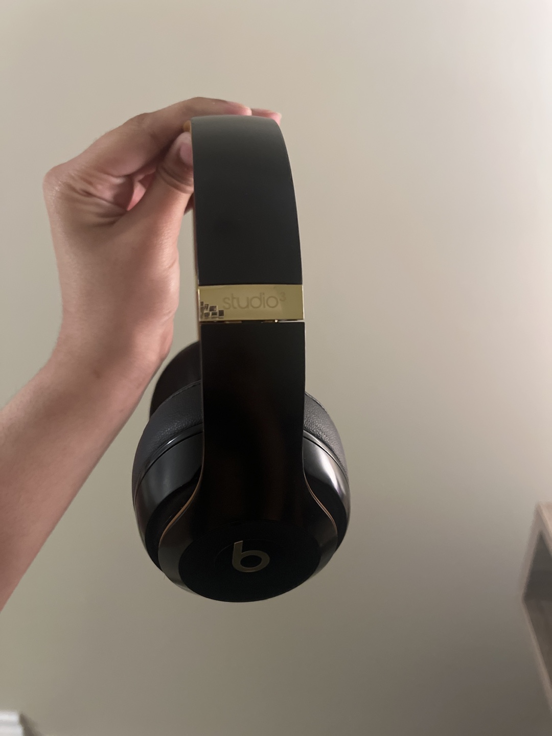 Beats Studio3 Wireless Noise Cancellation Headphones - Black - photo 4