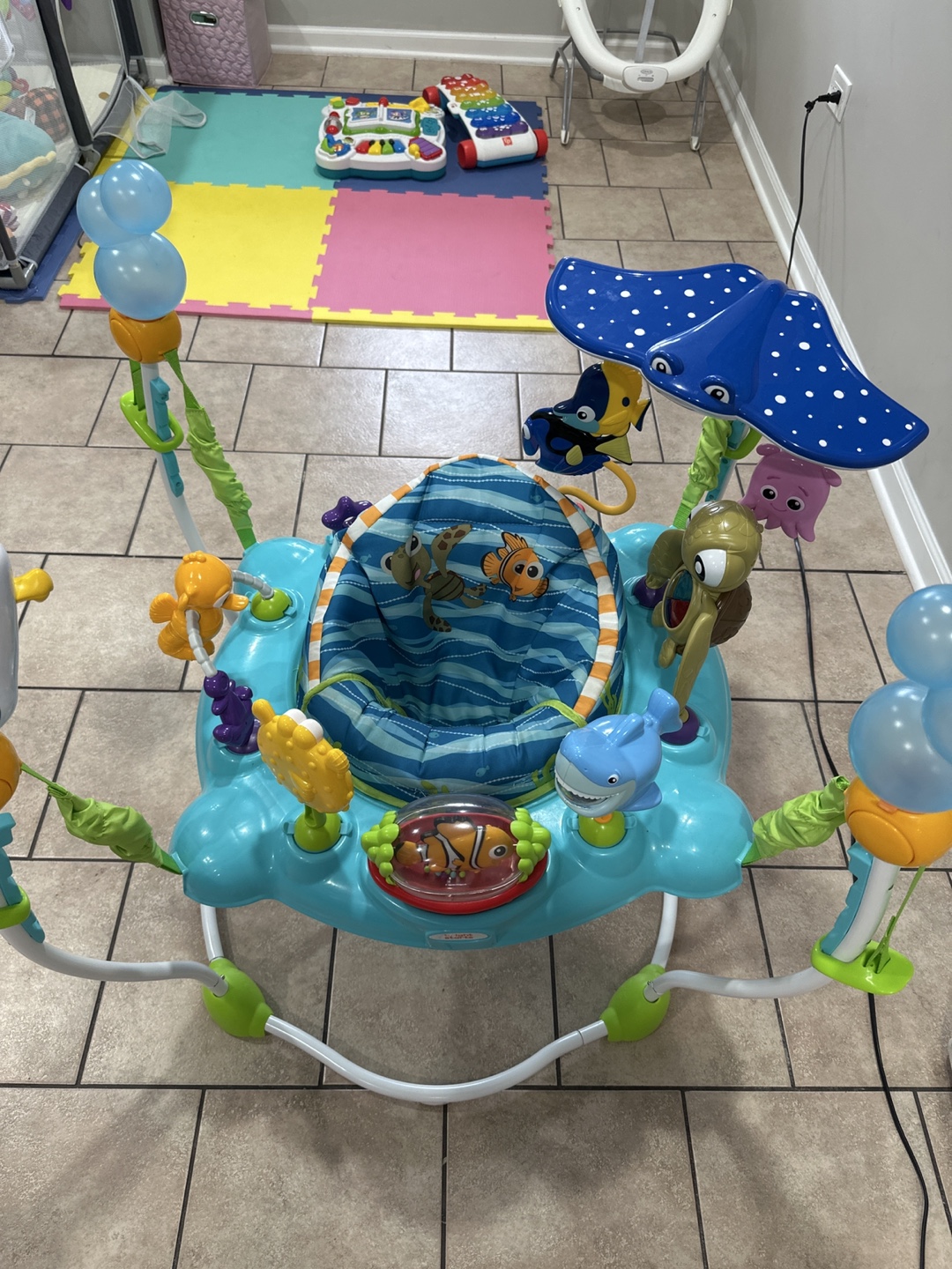 Disney Finding Nemo Jumperoo