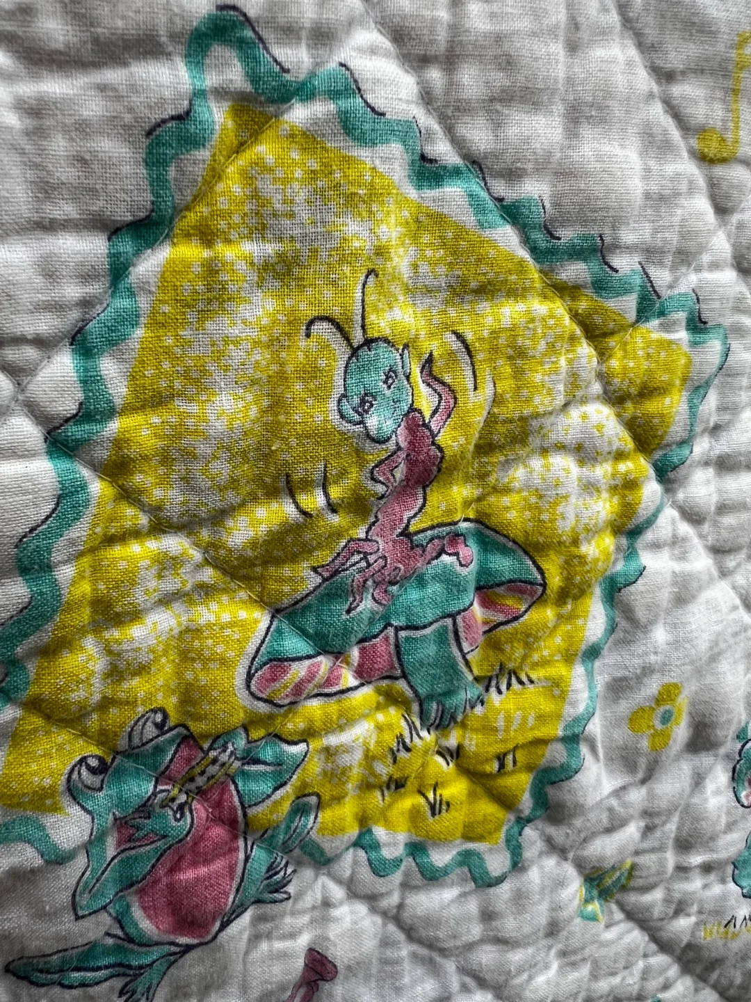 Vintage Musical Frog Baby Quilt image indicator(3)