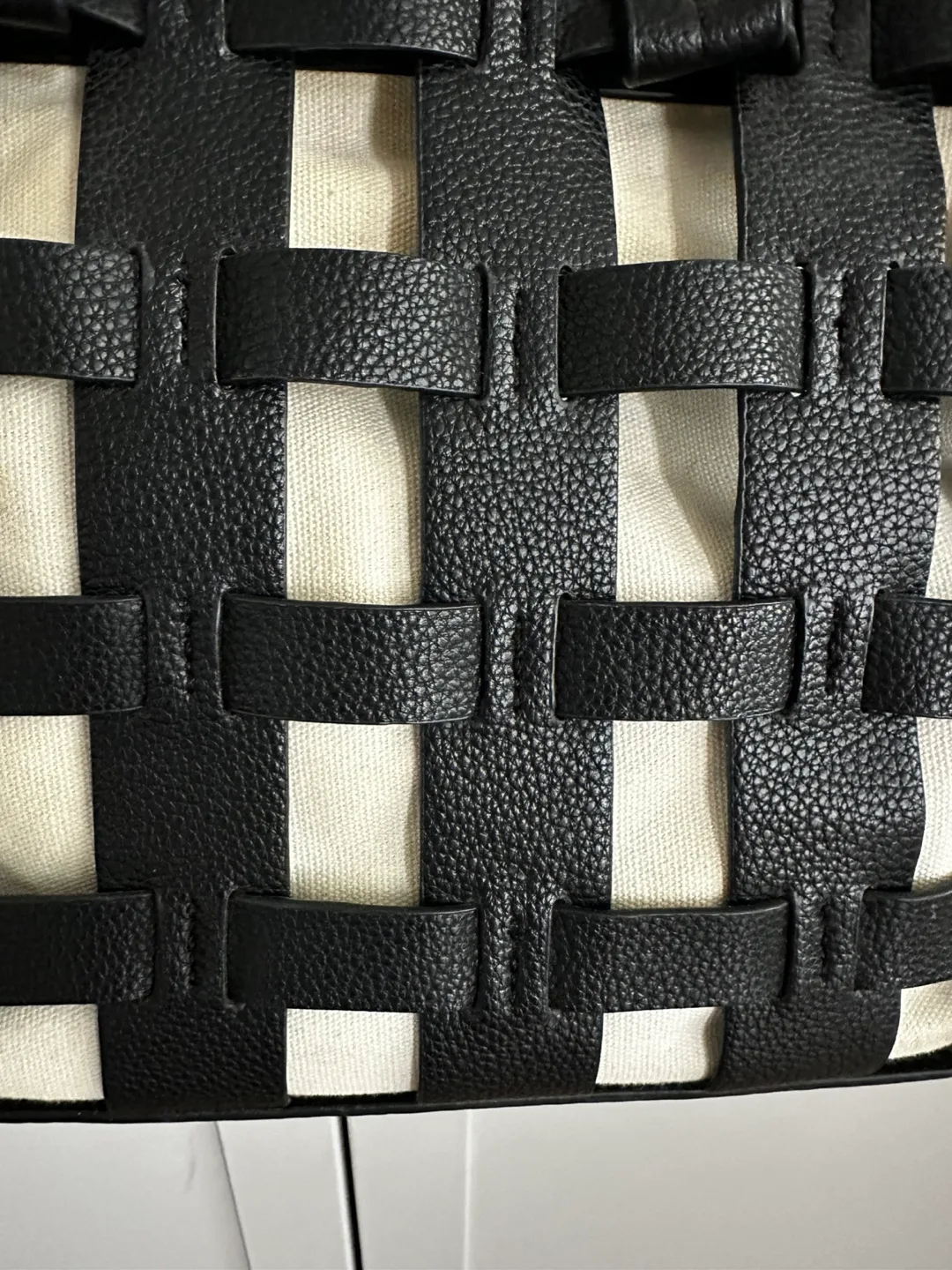 Black and Cream Woven Tote Bag image indicator(4)