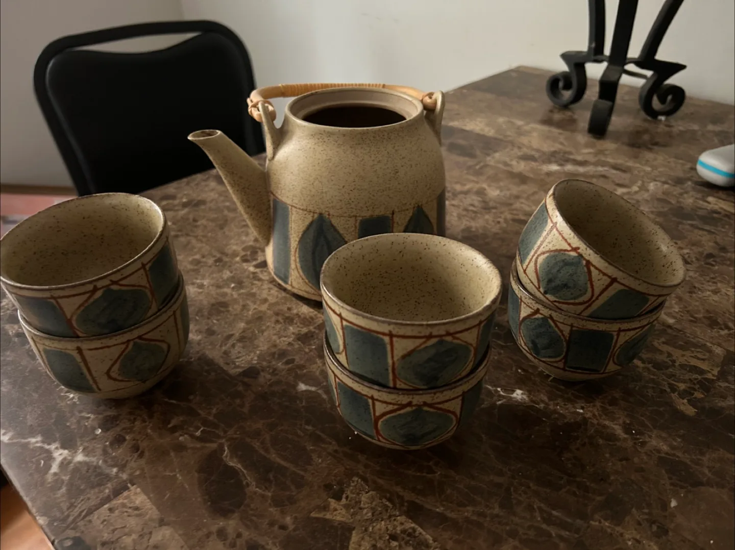 Vintage Tea Set - Teapot and Cups thumbnail