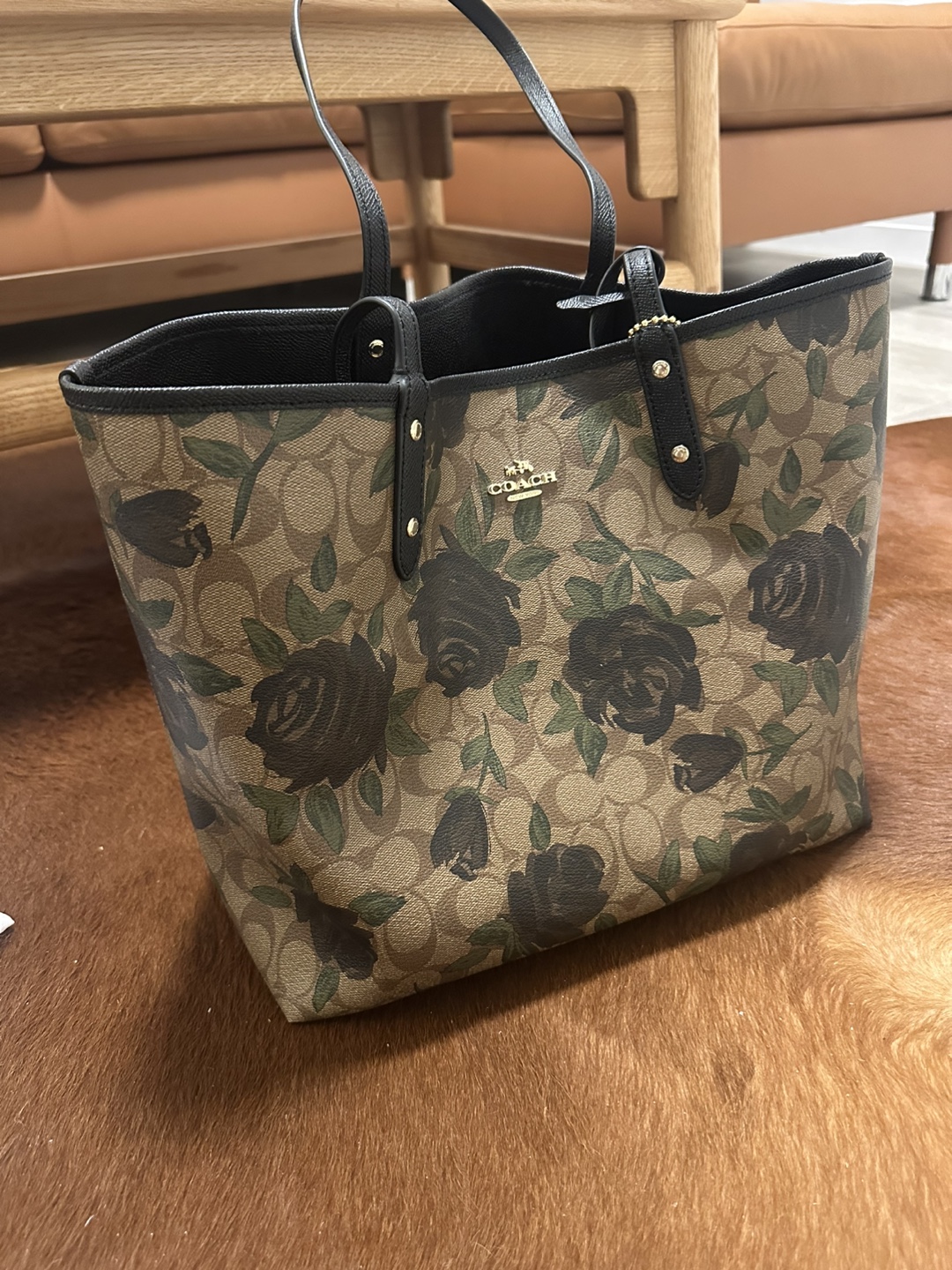 Coach reversible tote bag, black/black roses print - photo 3