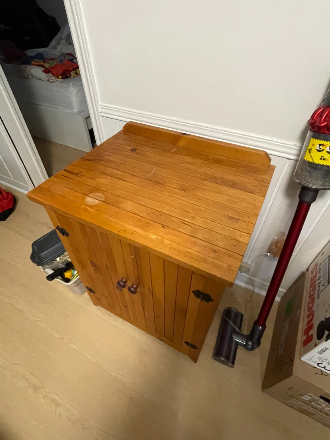 Solid Pine Wooden Cabinet image indicator(2)