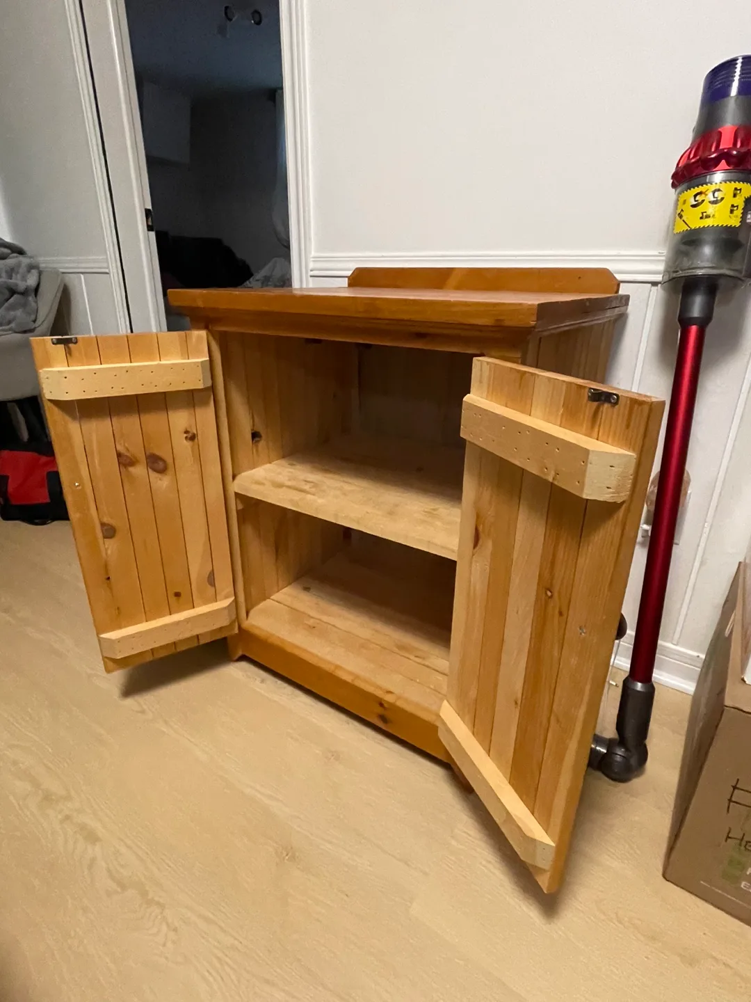 Solid Pine Wooden Cabinet image indicator(3)