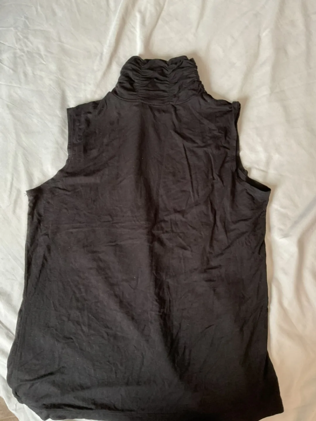 Black sleeveless mock neck top #freecycle thumbnail