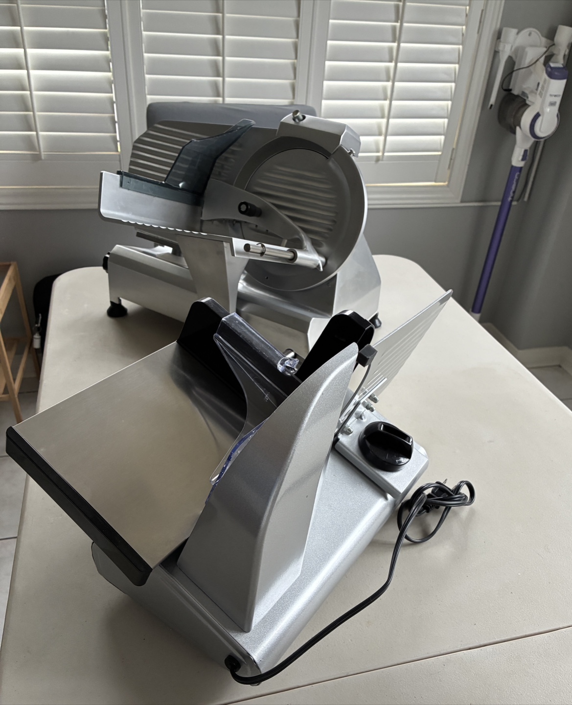 Two Electric Meat Slicers - photo 3