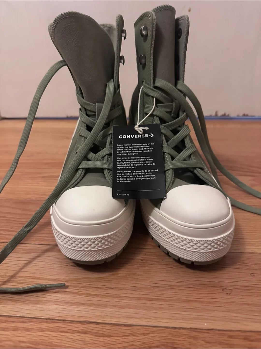 Converse Chuck heels Boots - size 7.5 image indicator(5)