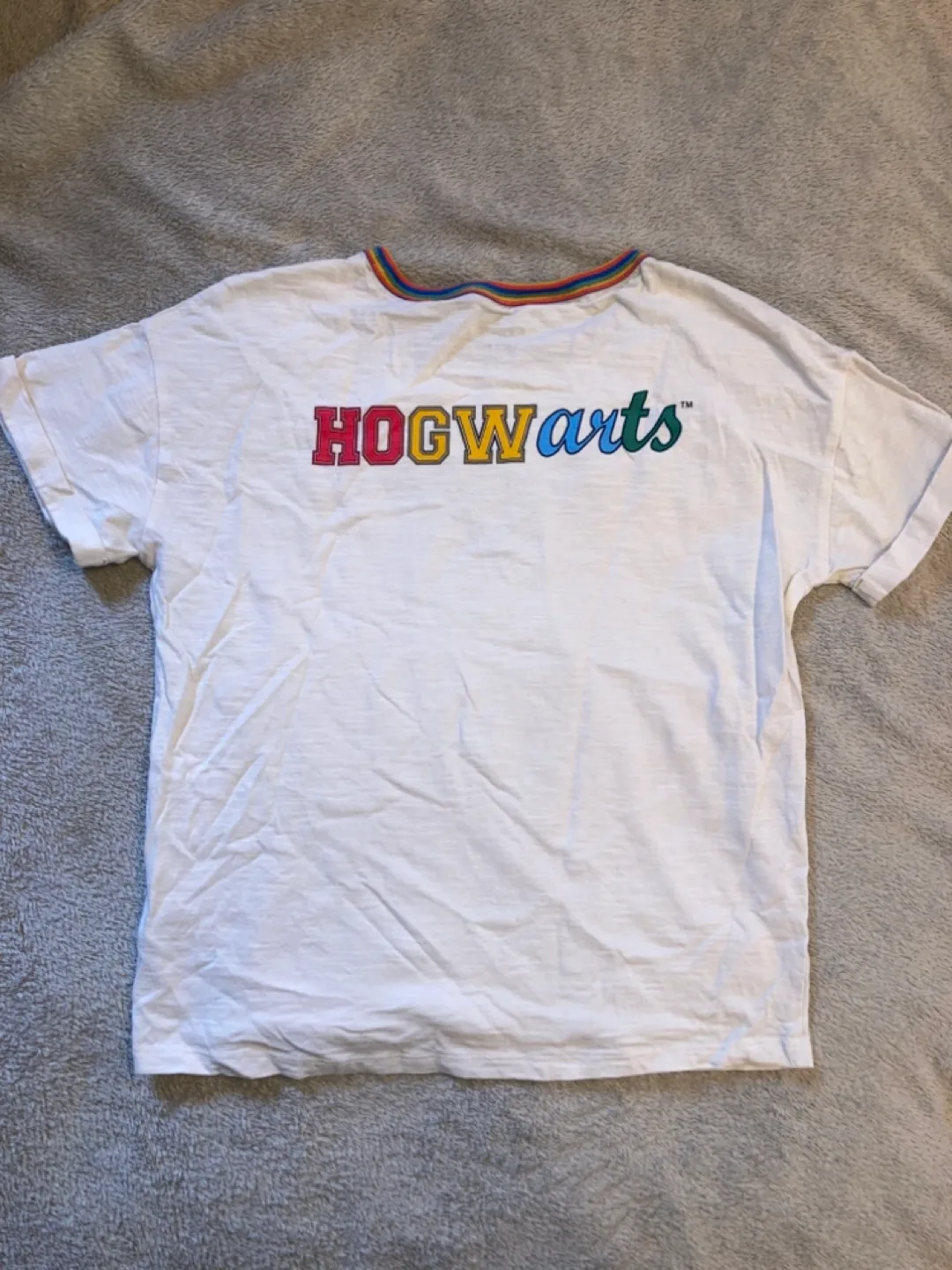 New Harry Potter Hogwarts T-Shirt - size 11-12 image indicator(2)