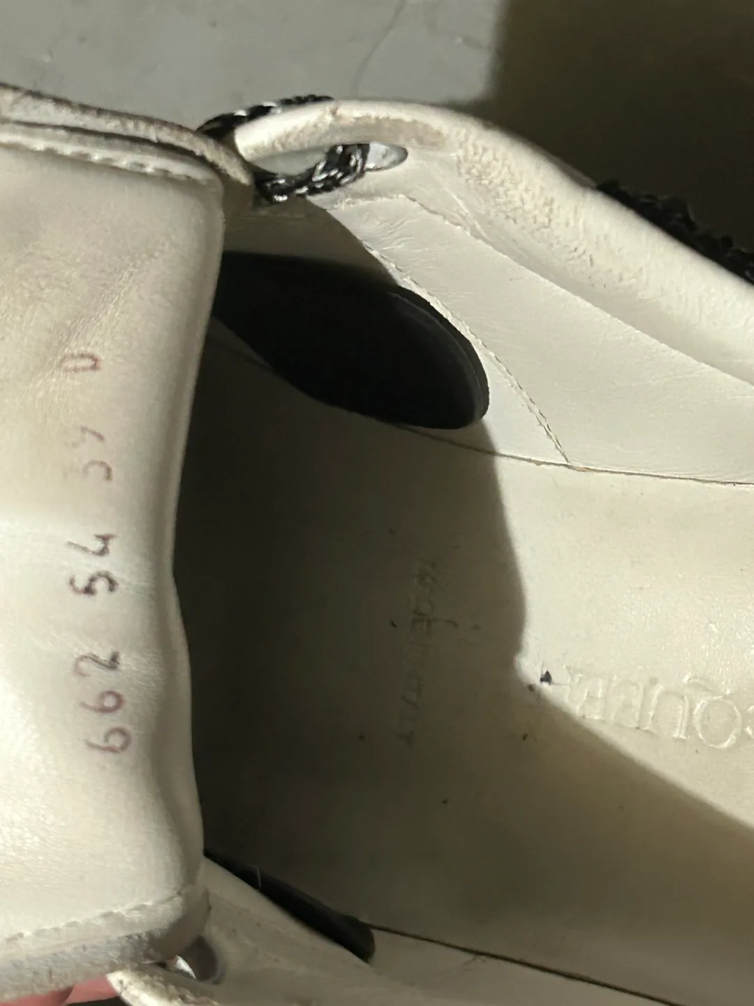 Authentic Alexander McQueens OBO image indicator(9)