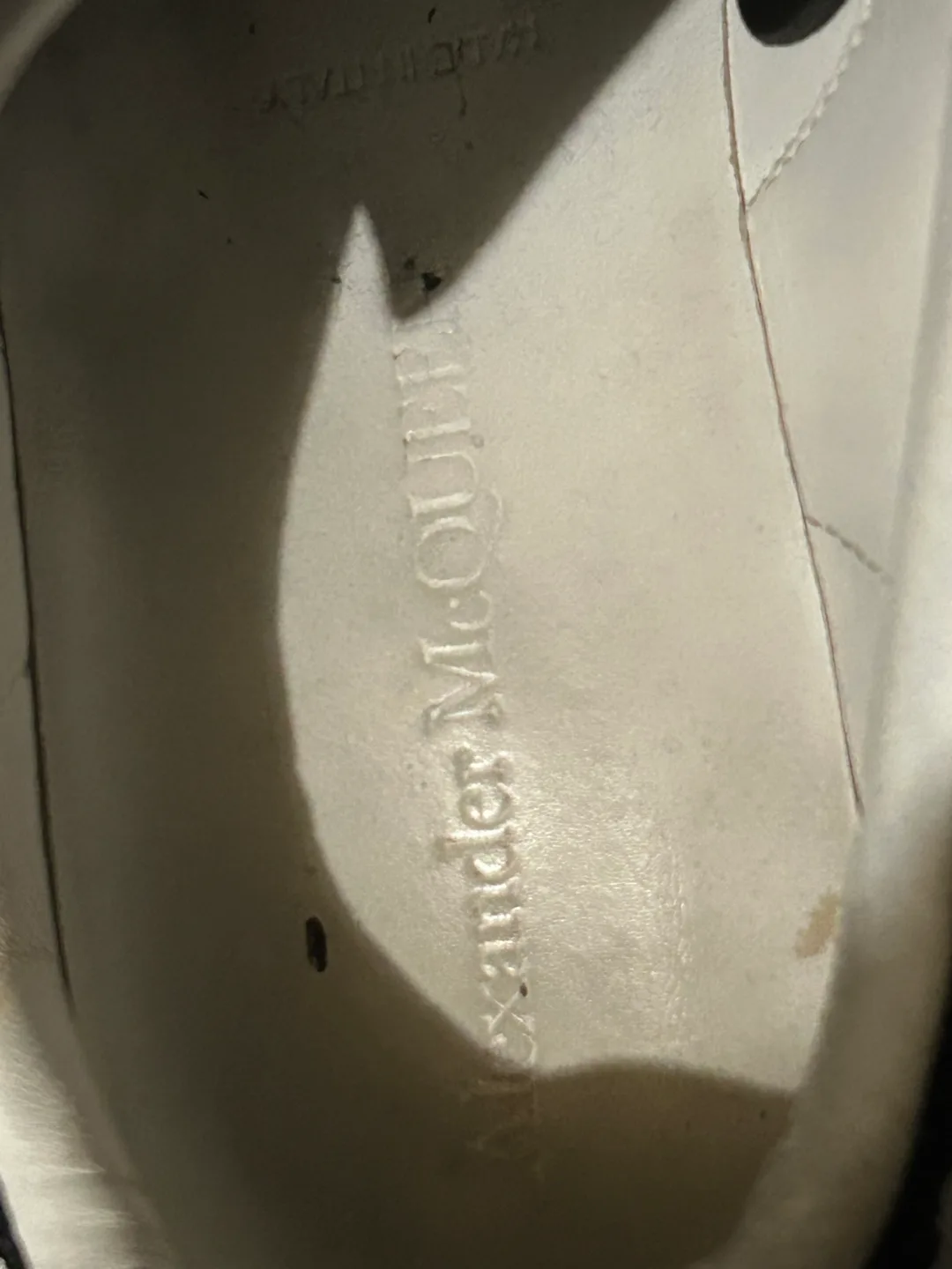 Authentic Alexander McQueens OBO image indicator(10)