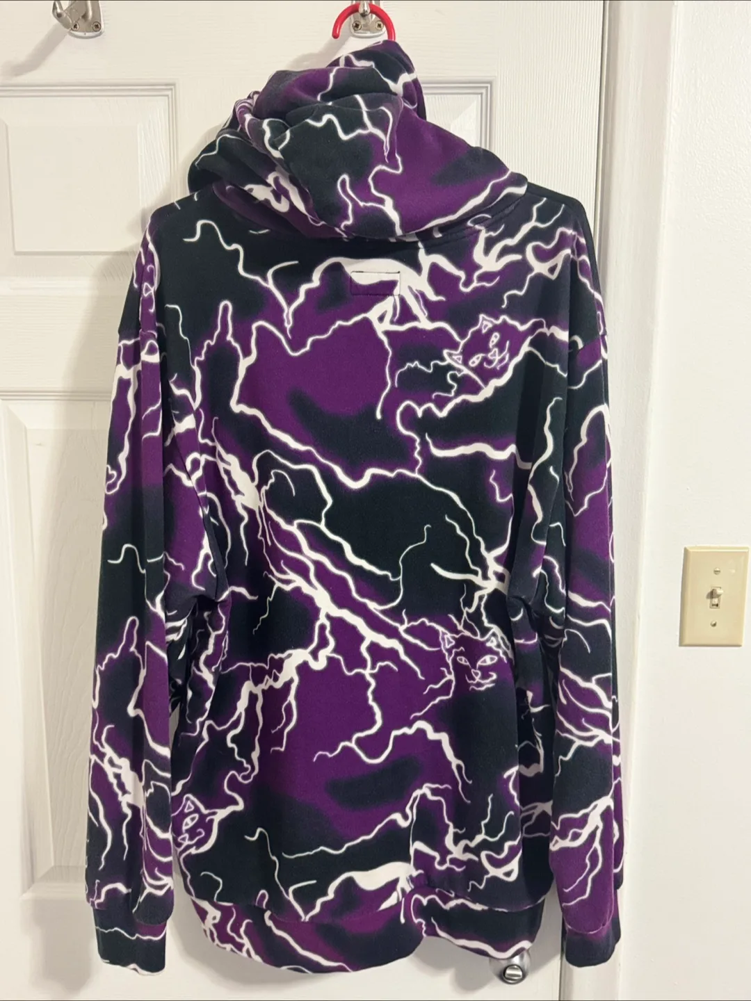 RipNDip Lord Nermal Lightning Hoodie - Size XL image indicator(6)