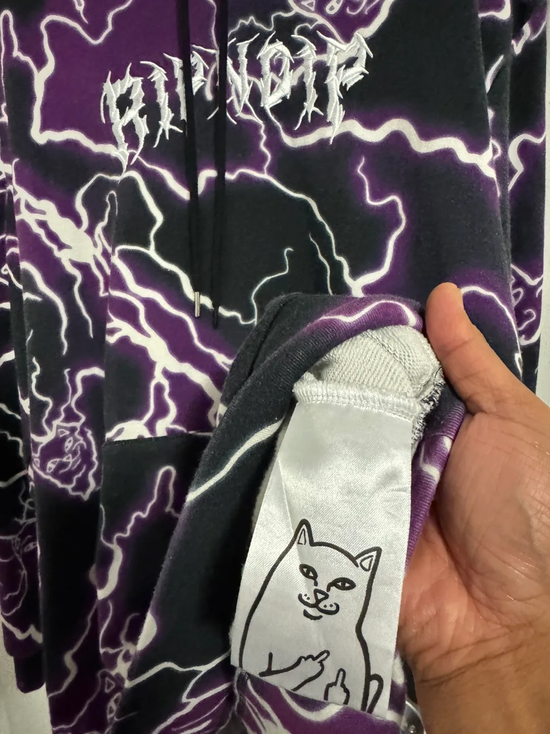 RipNDip Lord Nermal Lightning Hoodie - Size XL image indicator(4)