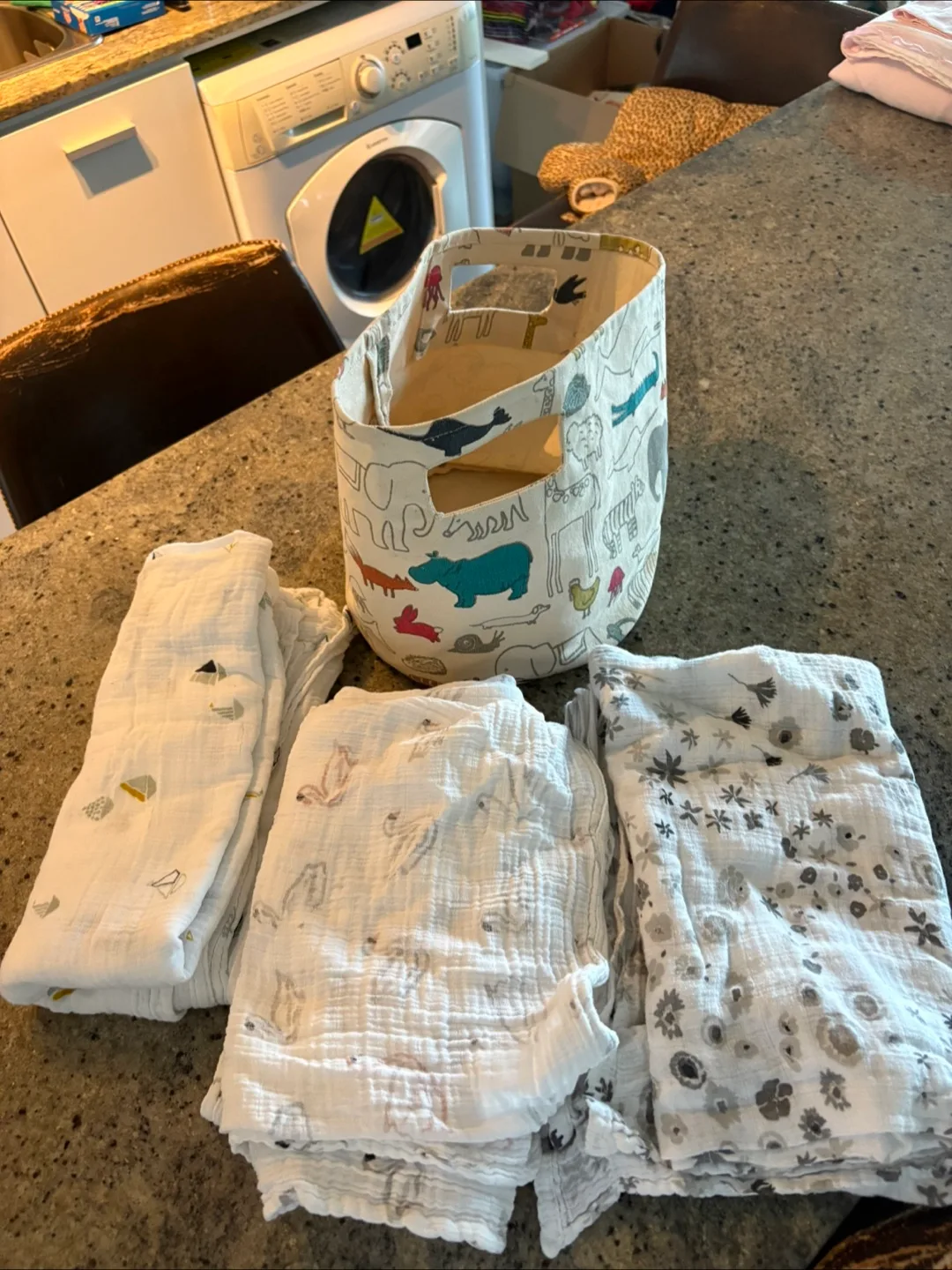 Petit Pehr Baby Muslin Cloths & Storage Basket thumbnail