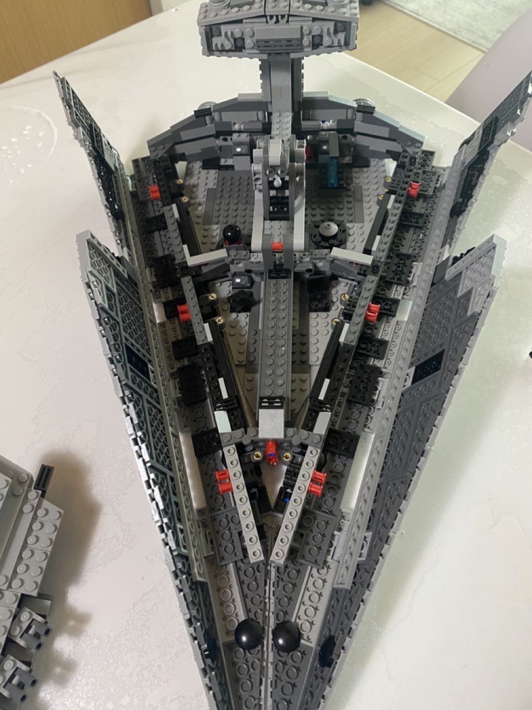 Lego Star Wars Imperial Star Destroyer (75055) - photo 4