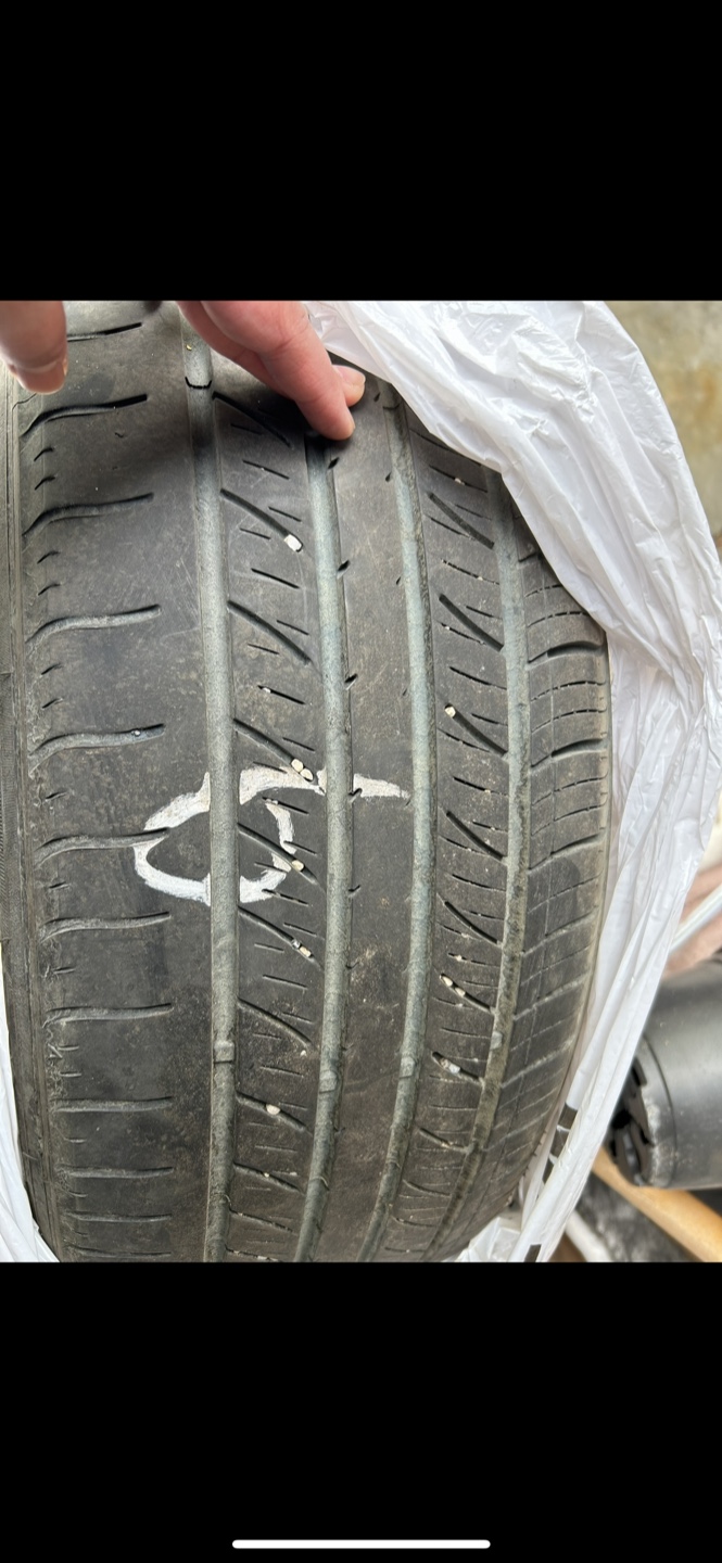 Used 215/60R16 all season Tires -4 pieces - photo 2