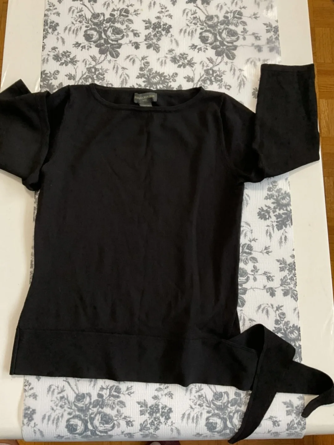 Banana Republic Black 3/4 Sleeve Top #freecycle thumbnail
